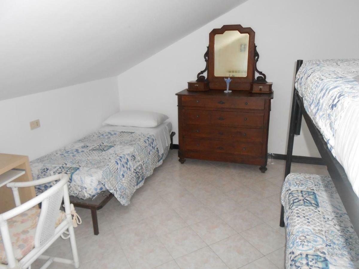 La Mansardina Apartamento Vezzi Portio Exterior foto