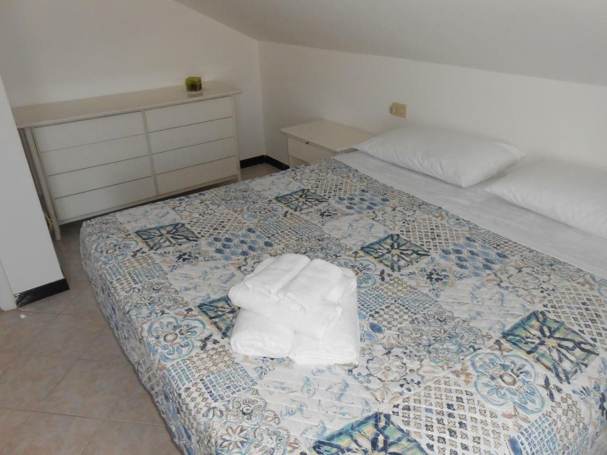 La Mansardina Apartamento Vezzi Portio Exterior foto